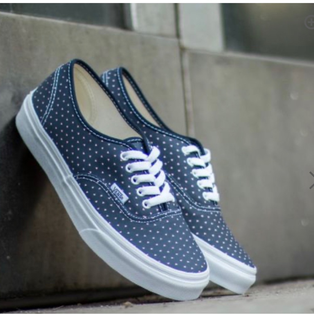 VANS AUTHENTIC SLIM MICRO HEARTS NAVY/ PINK/ TRUE WHITE Women’s Size 5